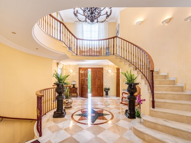 5 Slaapkamer Villa in Nueva Andalucía