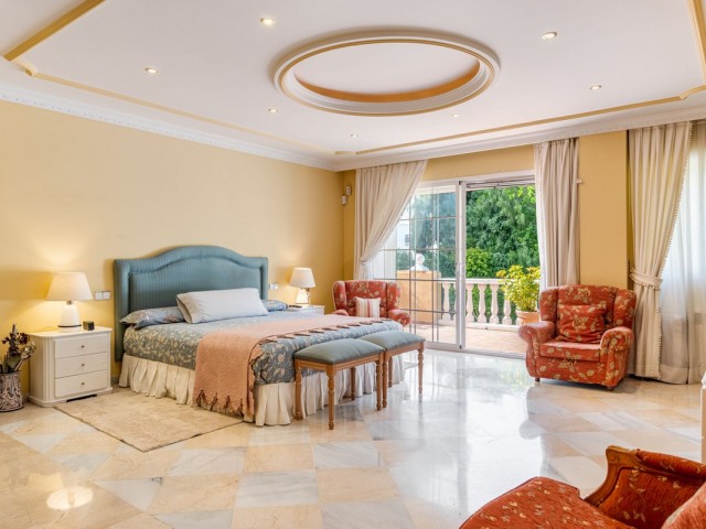 5 Slaapkamer Villa in Nueva Andalucía