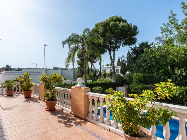 5 Slaapkamer Villa in Nueva Andalucía