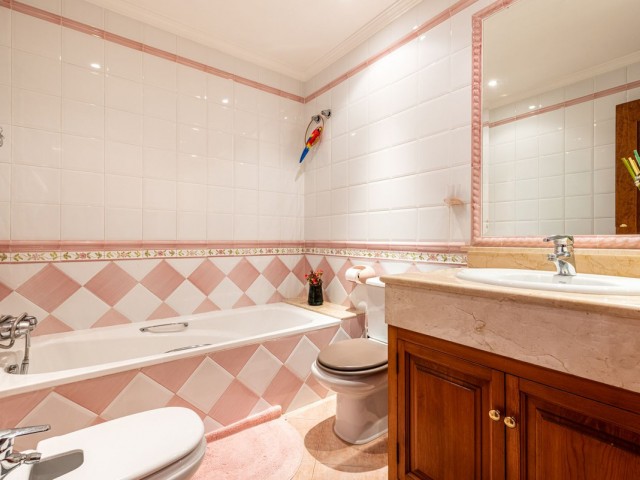 5 Slaapkamer Villa in Nueva Andalucía