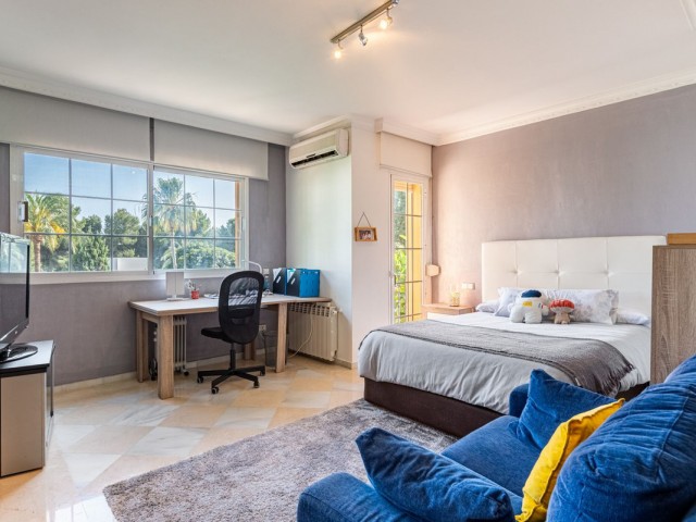 5 Slaapkamer Villa in Nueva Andalucía