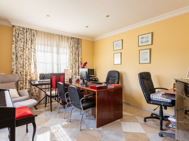 5 Slaapkamer Villa in Nueva Andalucía