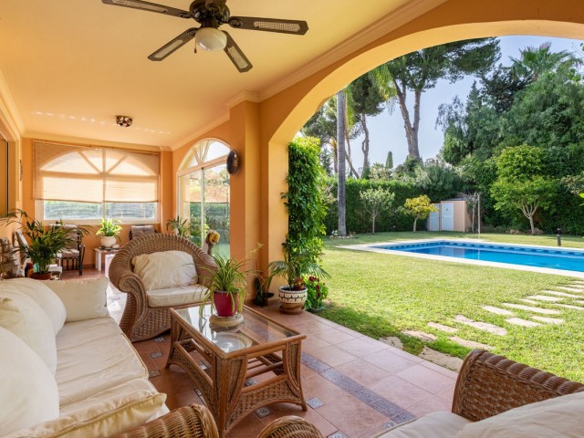 5 Slaapkamer Villa in Nueva Andalucía