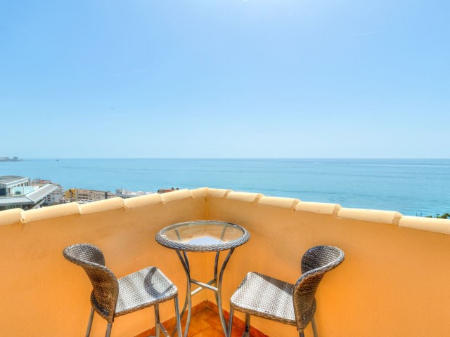 Penthouse, Carvajal, R5367010