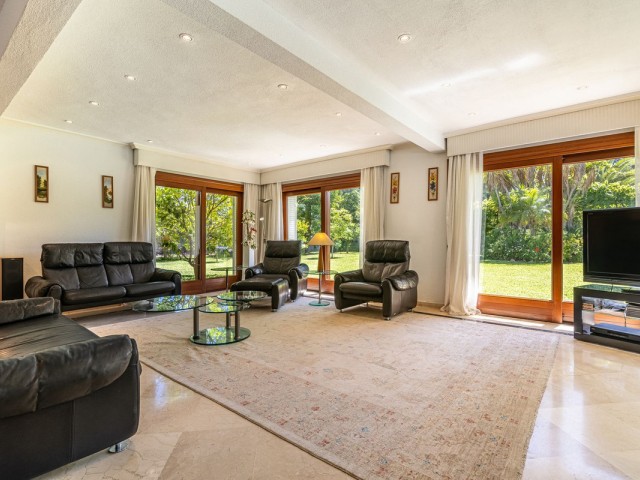 5 Sovrums Villa i New Golden Mile
