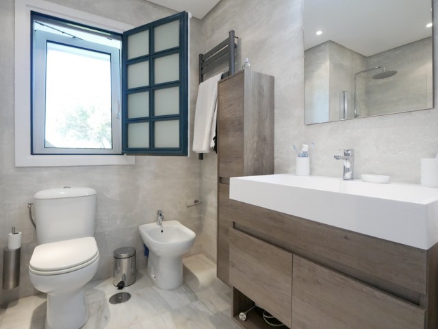 Appartement avec 3 Chambres  à Puerto de Cabopino