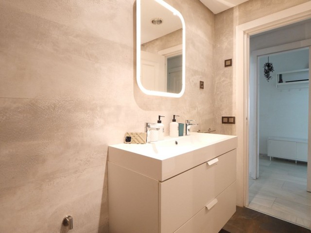 Appartement avec 3 Chambres  à Puerto de Cabopino