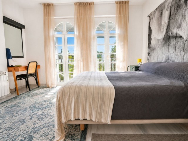 Appartement avec 3 Chambres  à Puerto de Cabopino