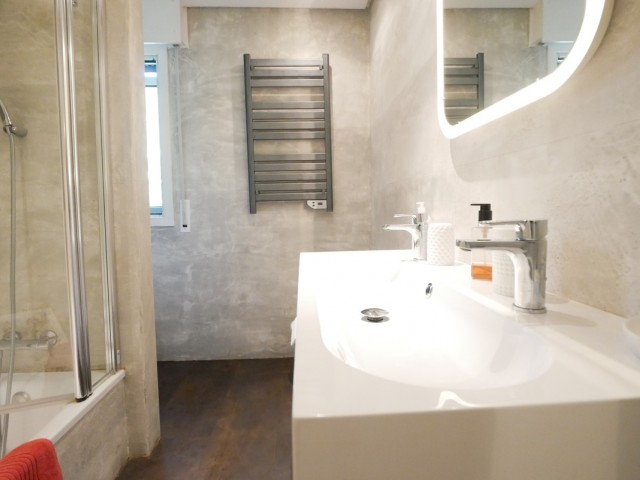 Appartement avec 3 Chambres  à Puerto de Cabopino