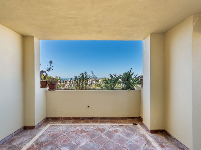 3 Bedrooms Apartment in Selwo