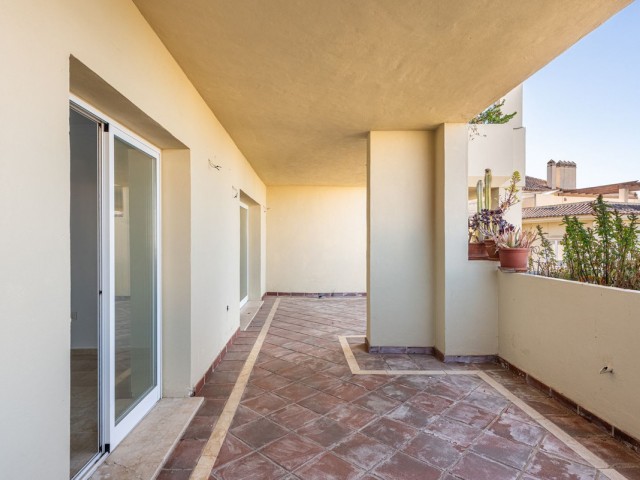 3 Bedrooms Apartment in Selwo