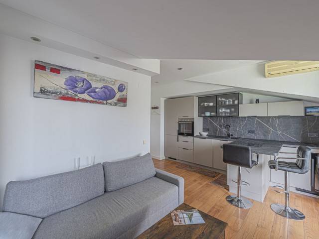 Kattohuoneisto, The Golden Mile, R5367196
