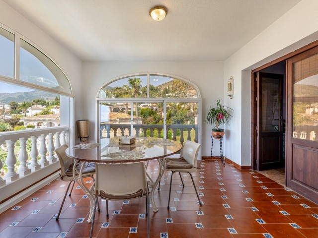 Villa avec 5 Chambres  à Benalmadena