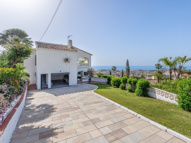 Villa avec 5 Chambres  à Benalmadena