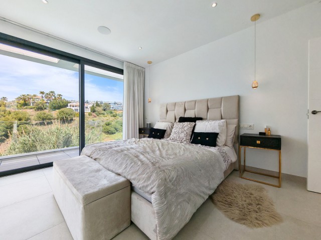 Villa avec 5 Chambres  à Estepona