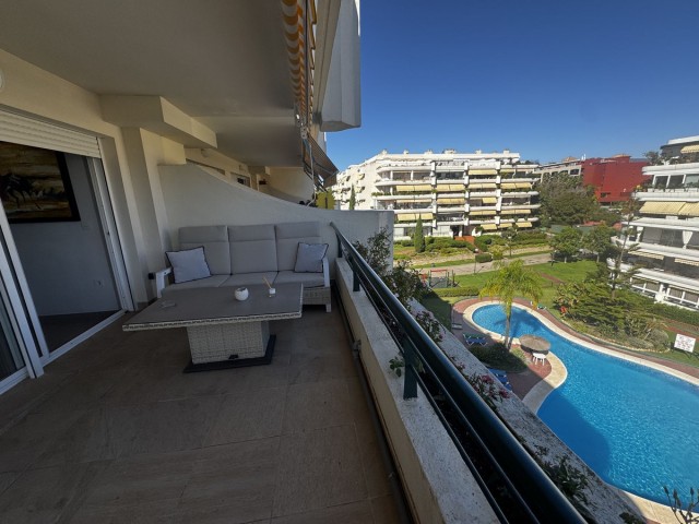 Huoneisto, Guadalmina Alta, R5368963
