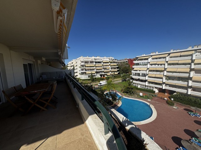 Huoneisto, Guadalmina Alta, R5368963