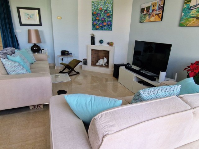 Townhouse, Cabopino, R5372650