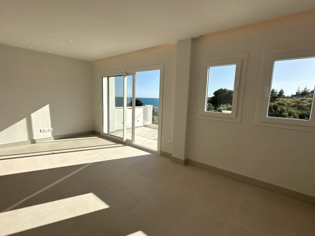3 Bedrooms Townhouse in Torrequebrada