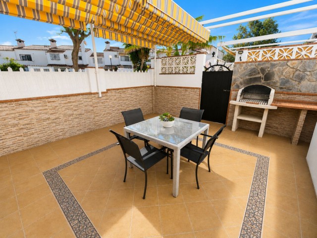 Maison mitoyenne avec 3 Chambres  à Alhaurín de la Torre
