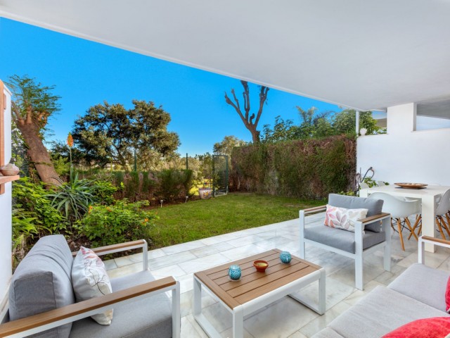 Apartment, Guadalmina Baja, R5374591
