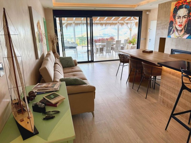 Villa con 2 Dormitorios  en Ojén