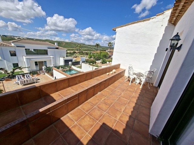 Maison mitoyenne avec 3 Chambres  à La Duquesa