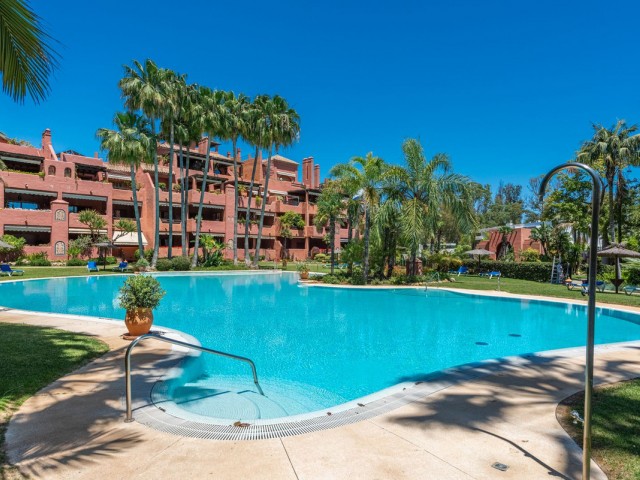 Huoneisto, Guadalmina Baja, R5367847