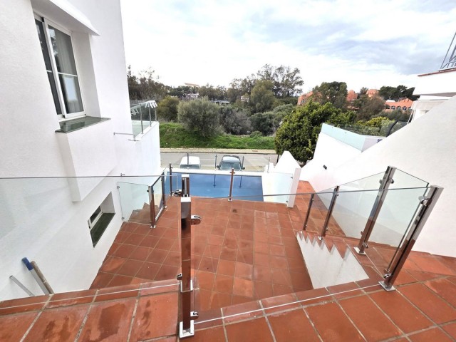 4 Schlafzimmer Villa in Artola