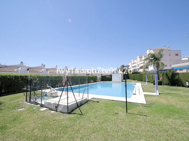 3 Bedrooms Apartment in Arroyo de la Miel