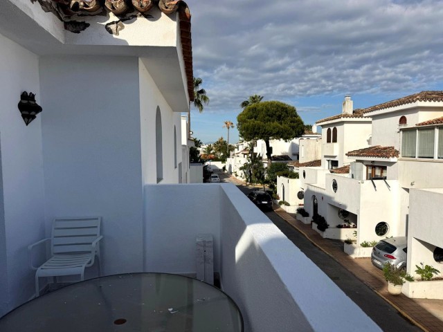 Rivitalo, New Golden Mile, R5380201