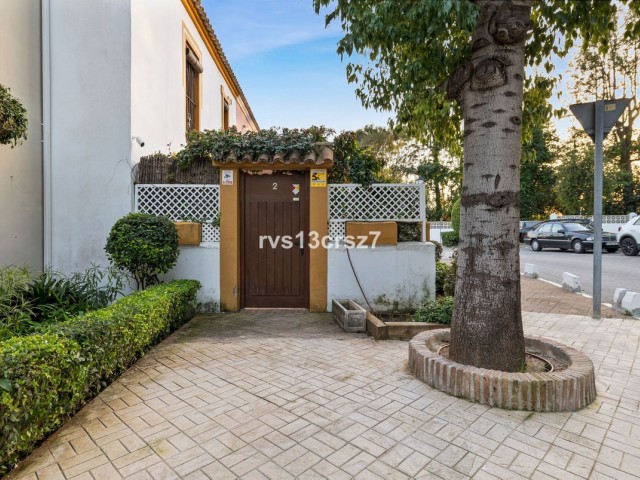 Maison mitoyenne avec 2 Chambres  à Guadalmina Baja