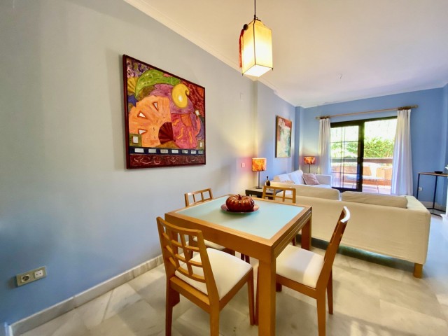 Huoneisto, Hacienda del Sol, R5371354