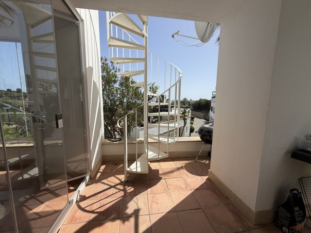 Maison mitoyenne avec 3 Chambres  à Santa Clara