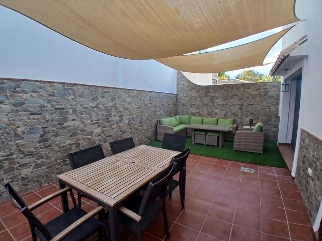 Villa avec 4 Chambres  à Los Pacos