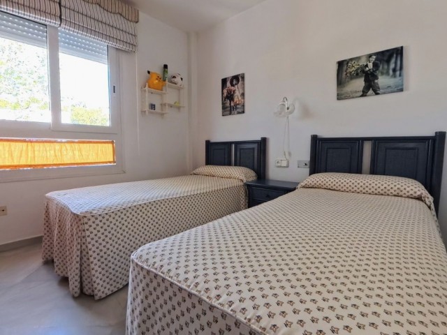 3 Makuuhuoneen Huoneisto La Carihuela