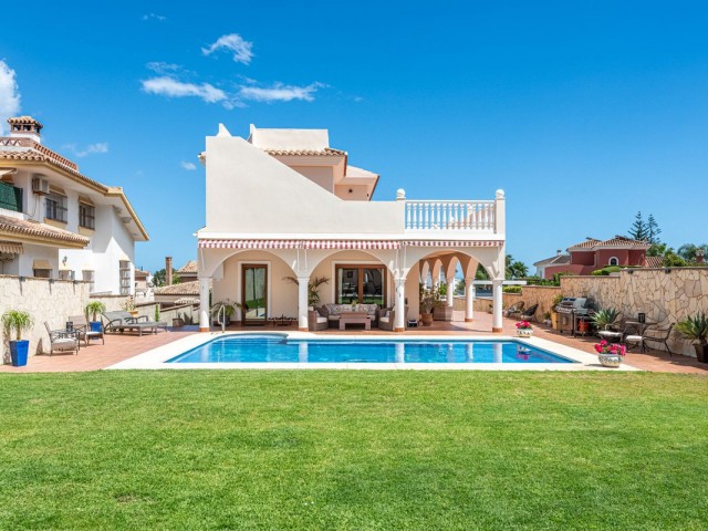 Villa avec 4 Chambres  à Sierrezuela