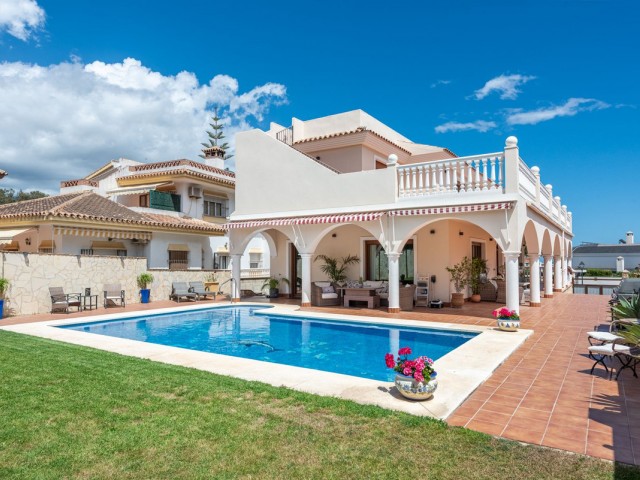 Villa avec 4 Chambres  à Sierrezuela