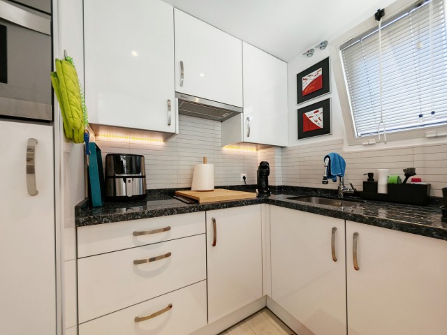 Huoneisto, Costabella, R5185375