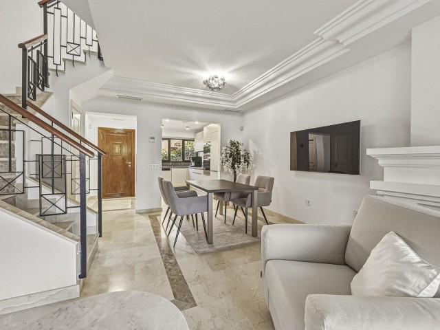 Maison mitoyenne avec 2 Chambres  à Bahía de Marbella