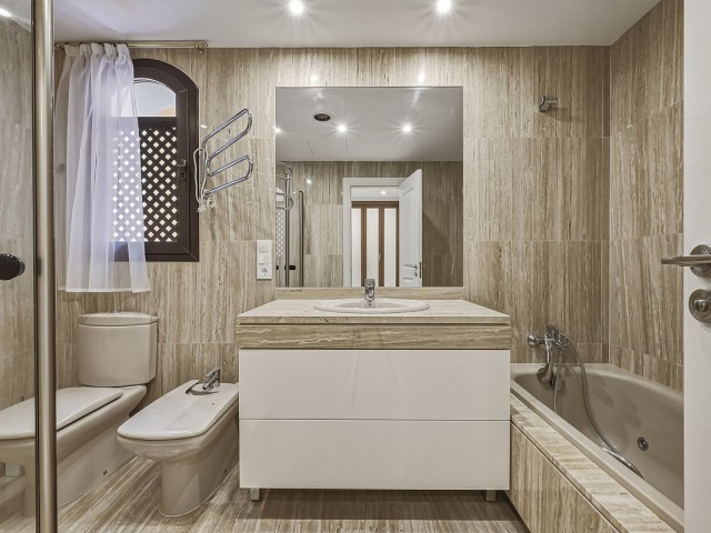 Maison mitoyenne avec 2 Chambres  à Bahía de Marbella