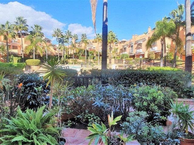 Maison mitoyenne avec 2 Chambres  à Bahía de Marbella