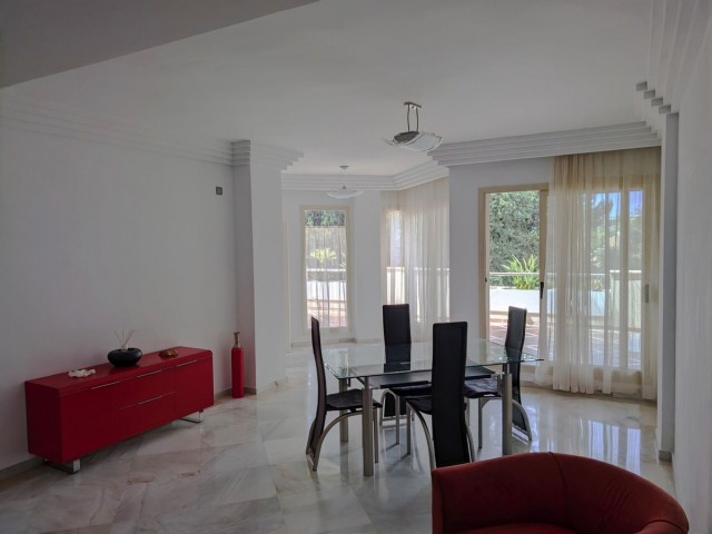 Apartment, Aloha, R5388007
