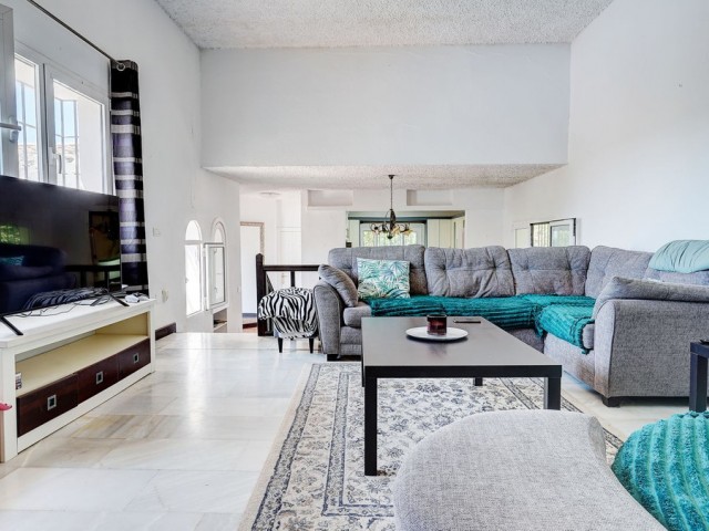 4 Schlafzimmer Villa in Sierrezuela