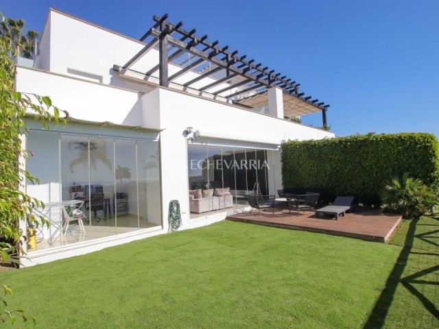 Maison mitoyenne, Santa Clara, R5388349