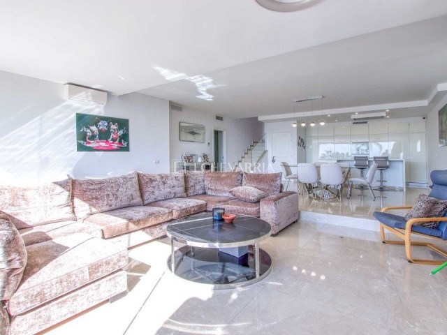 Maison mitoyenne, Santa Clara, R5388349