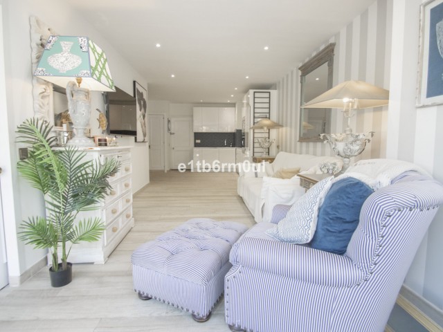 Apartment, The Golden Mile, R5389318