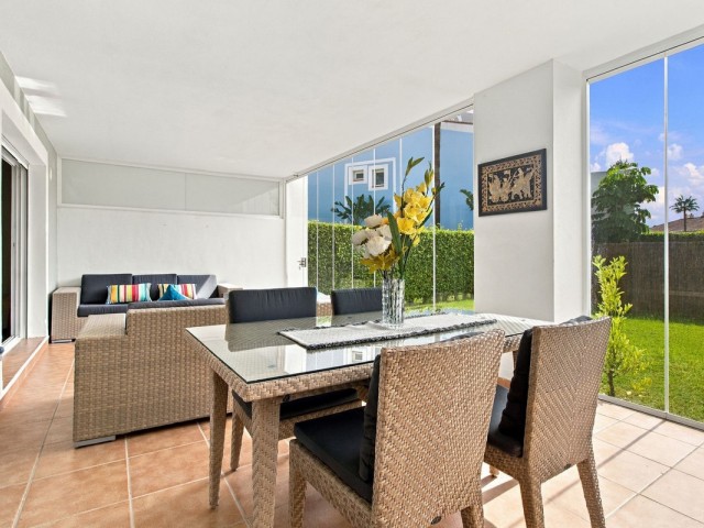 Apartment, El Paraiso, R4671403