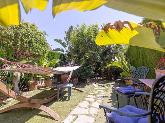 Maison mitoyenne avec 2 Chambres  à Torrequebrada