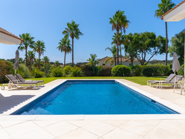 Villa, San Roque Club, R5153254